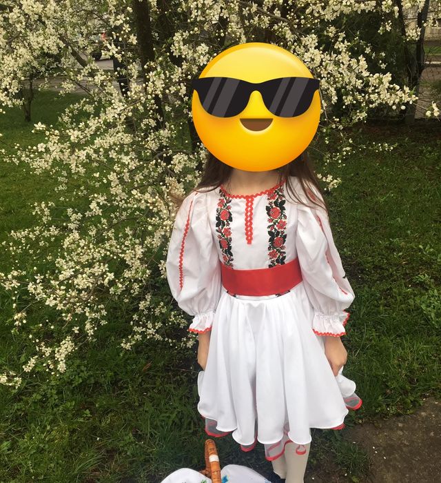 Вишиванка для дівчинки.