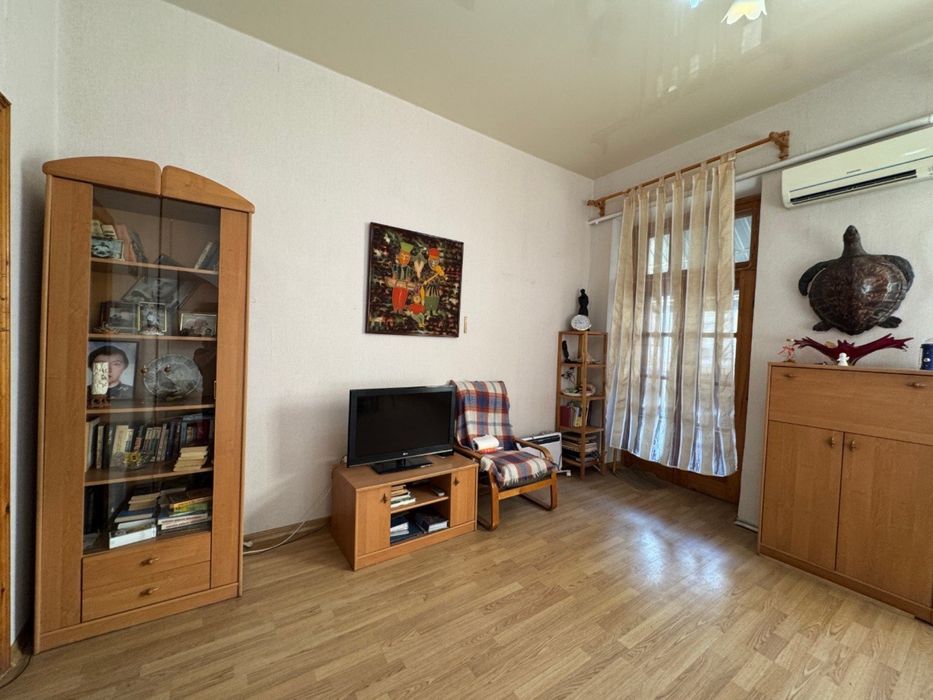 Продам 3 кімнатну квартиру в центрі міста| вул.Базарна|Приморський район