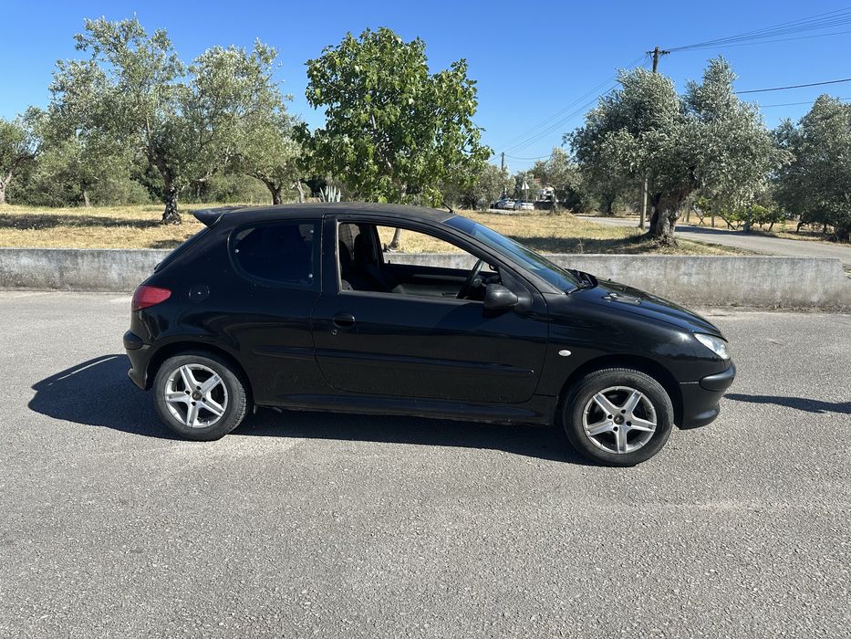 Peugeout 206