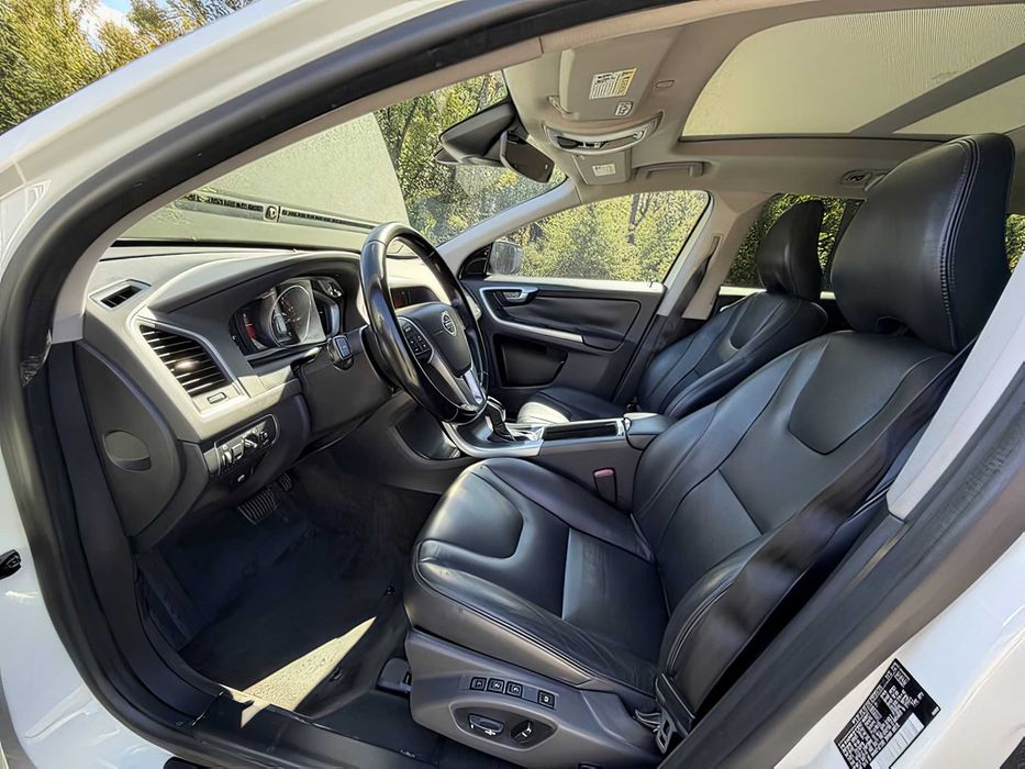 Volvo XC60      2015