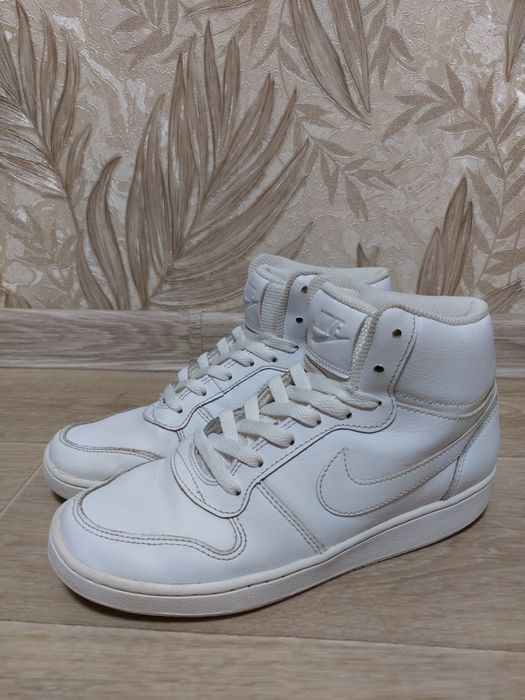 кросівки  Nike оригінальні