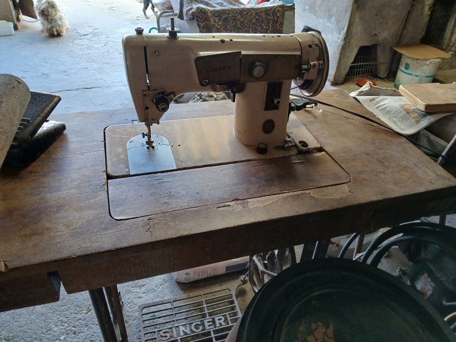 Maquina de costura antiga