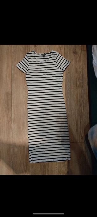 Sukienka Primark w paski nowa dopasowana długa