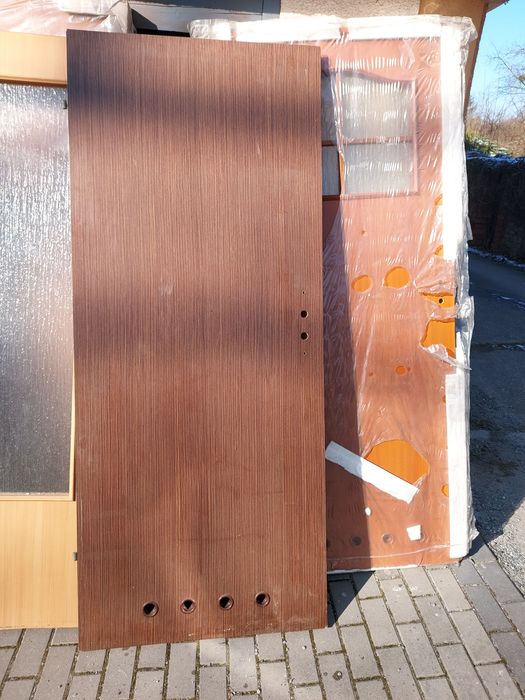 Drzwi 80  prawe lewe, ościeżnice