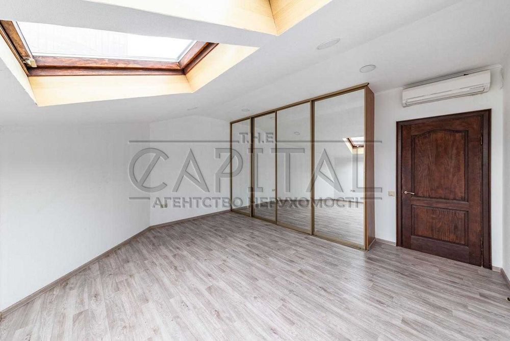 Продаж дворівневої квартири в центрі Києва - Басейна 12 - Печерськ