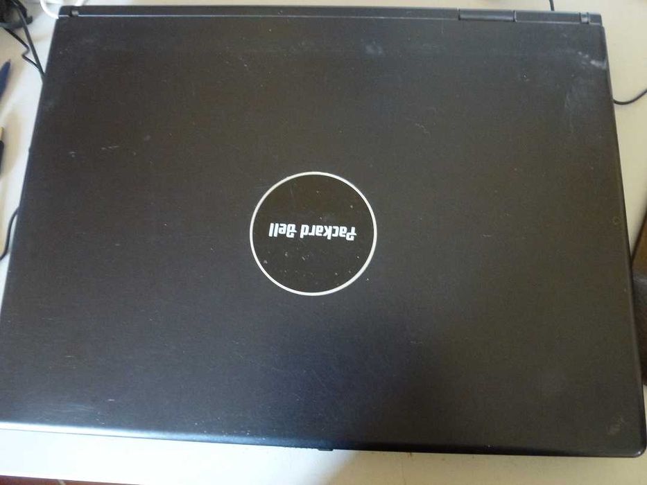 Portátel Packard Bell 17" para renovar