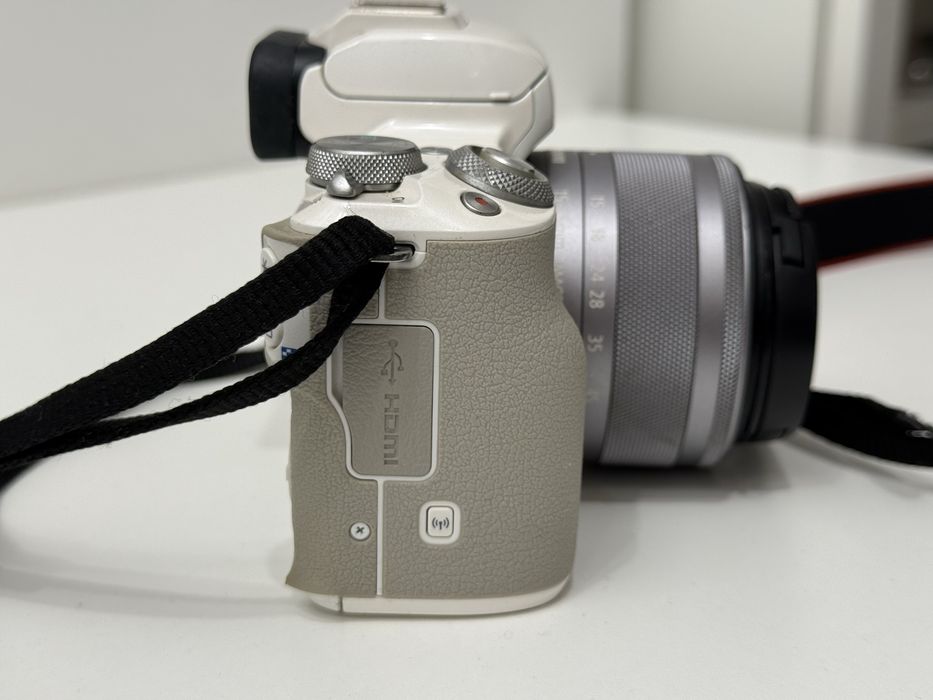 Canon Eos M50 EF-M 15-45mm