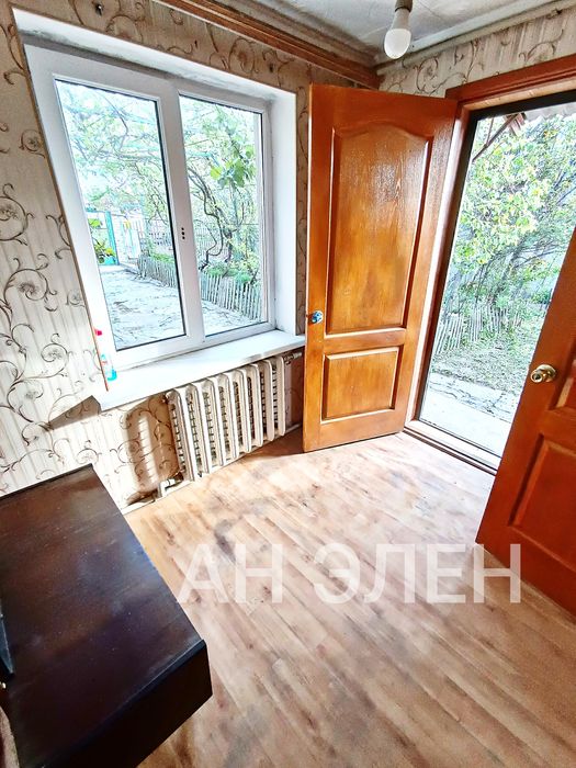 Домик у моря с большим участком