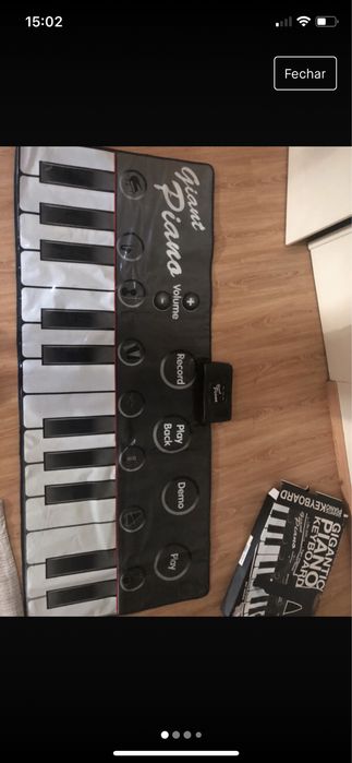 piano gigante para pés