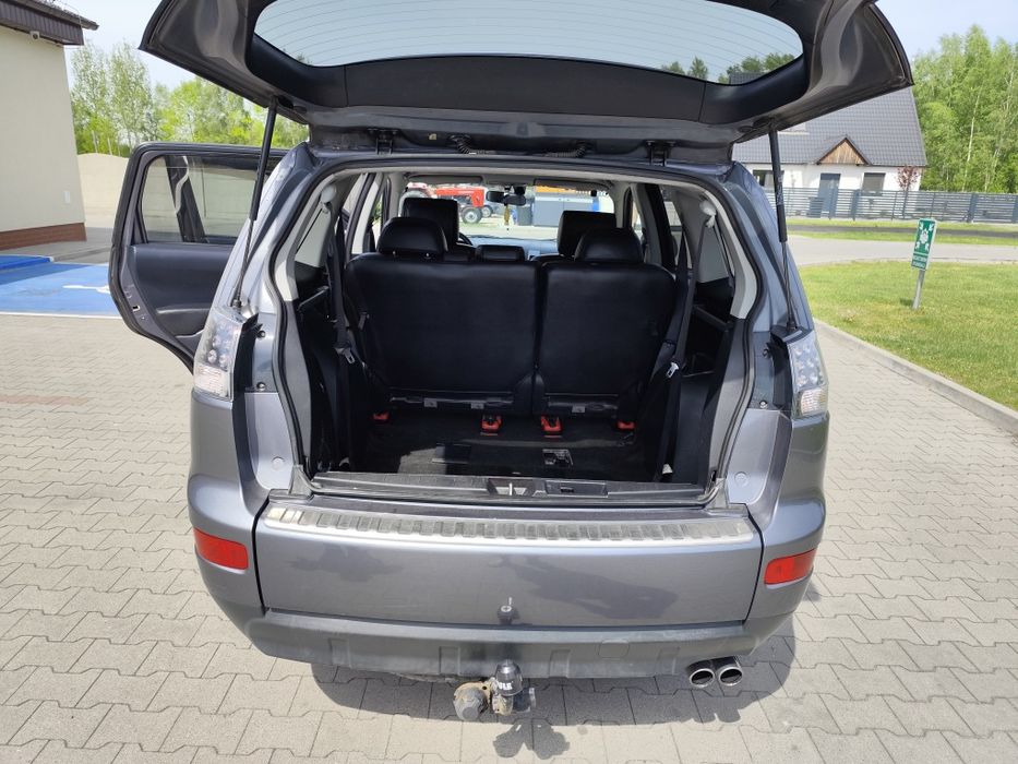 Mitsubishi Outlander 2