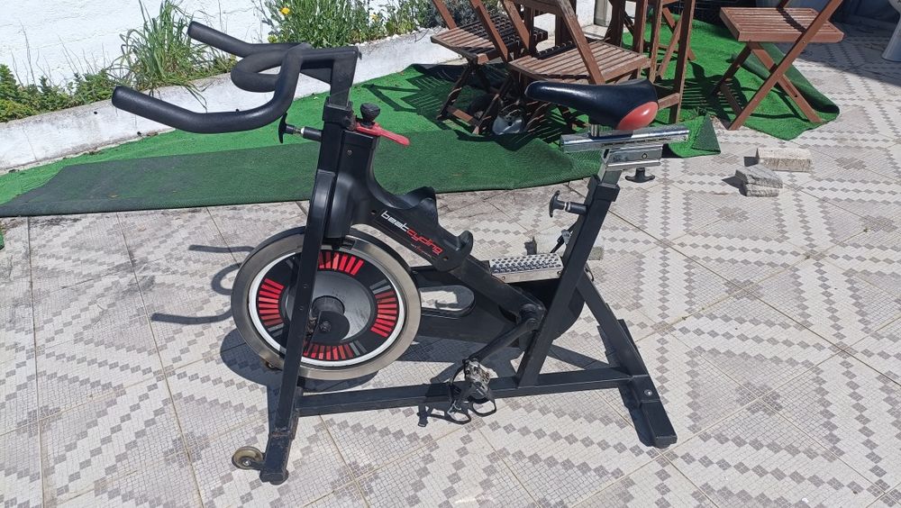 Bicicleta estática/spinning/cycling/RPM profissional  usada