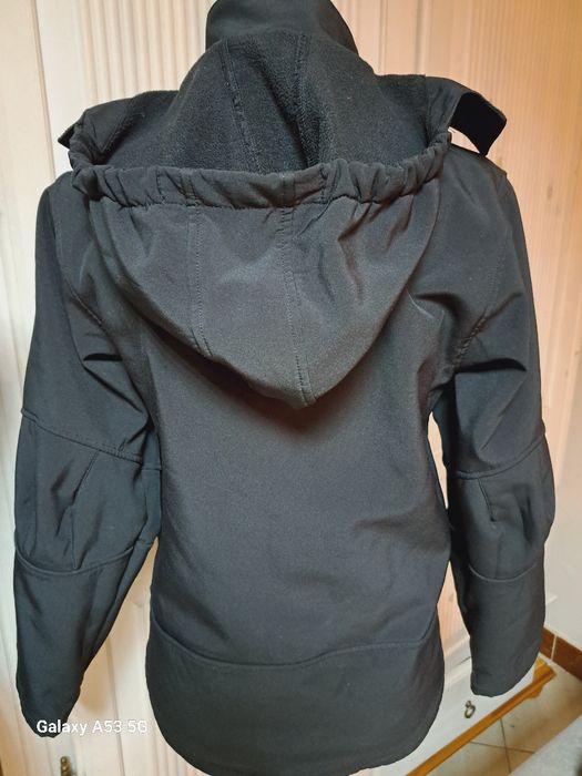 Bluza chłopięca z kapturem.