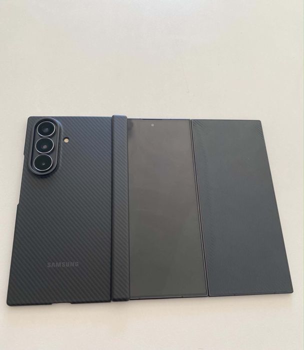 Samsung TriFold 16GB/512GB como Novo (Aceito retomas)