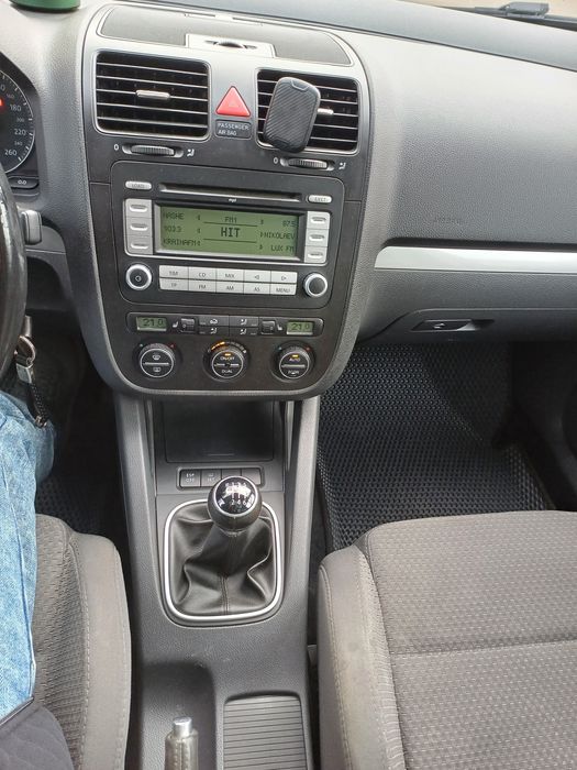 Volkswagen GOLF V панорами