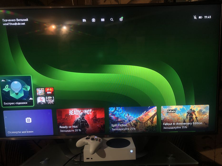 Xbox Series S 512 Gb,два геймпади