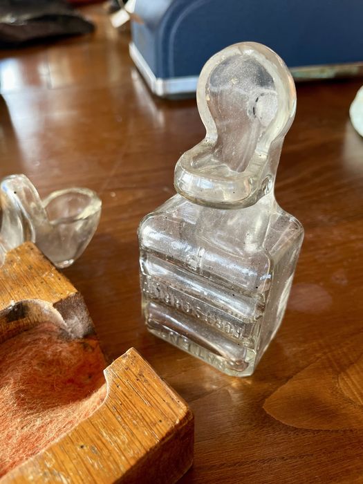 Antigo tinteiro  em vidro PATENT FORTSCHRITT