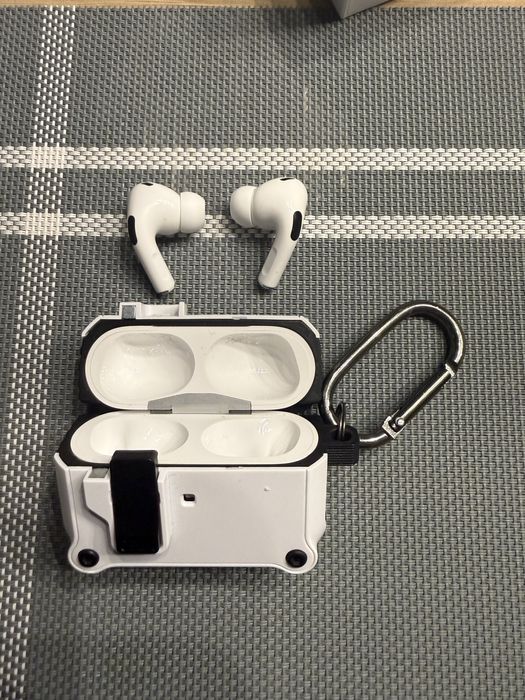 Airpods Pro 2 USB-C 2nd generation idealne.