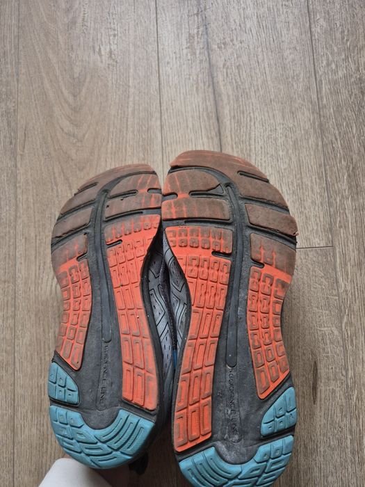 Sprzedam Buty Asics 45