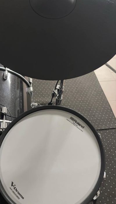 Roland VAD-504 E-Drums + Hardware