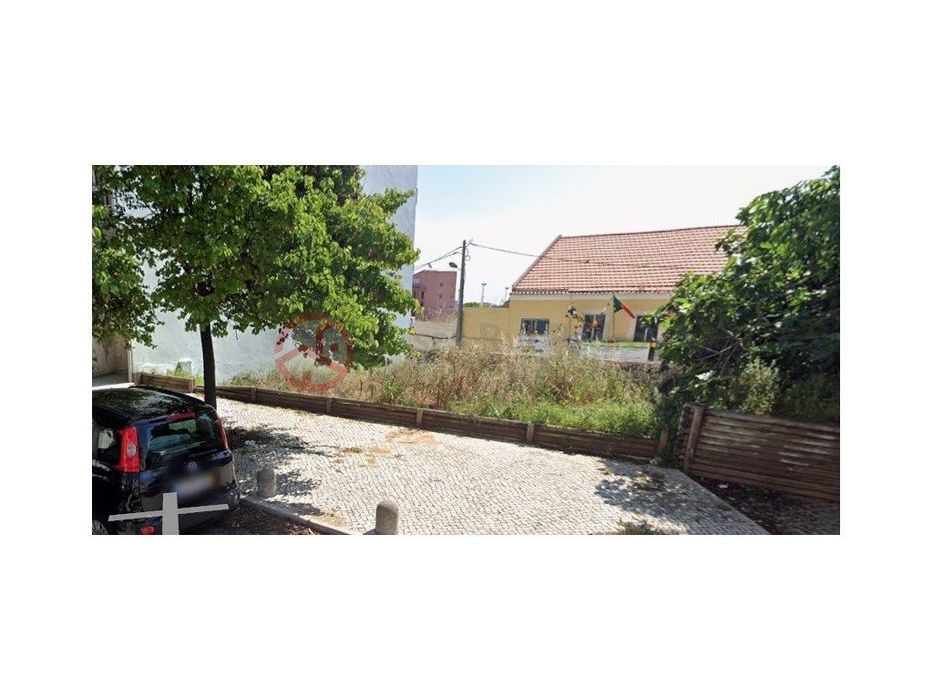 Excelente terreno com Projeto Aprovado Para Prédio — Almada, Cova Da Piedade, Pragal E Cacilhas, Setúbal