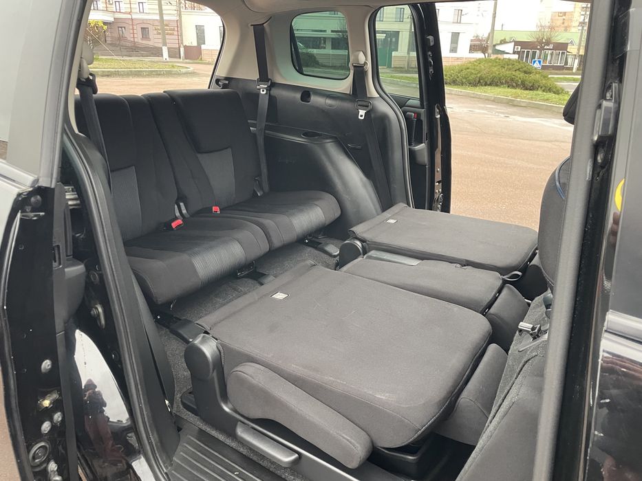 Продам Mazda 5, 2012р.щойно пригнана 7місць,