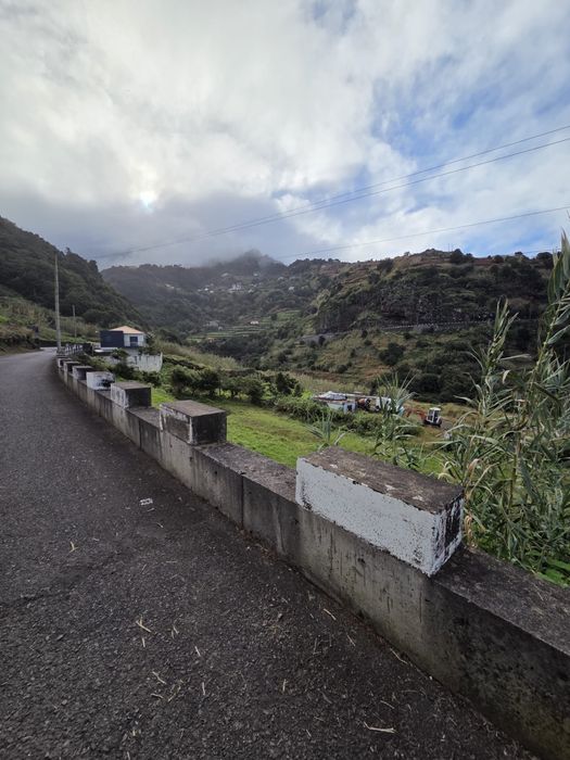 Terreno com Vista Mar 1.764m² Possibilidade de 3 Moradias | Boa Ventura