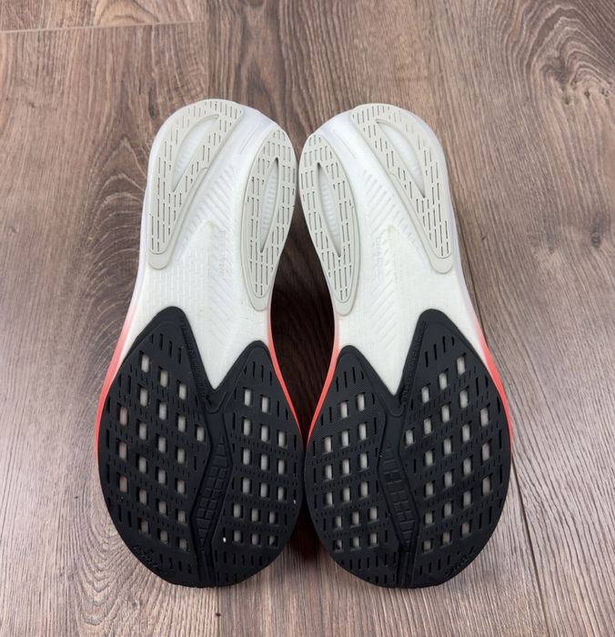 Бігові Кросівки Brooks Hyperion 40 (25.5 см)