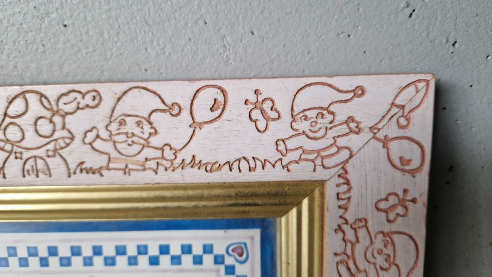 Quadro de criança, moldura em madeira