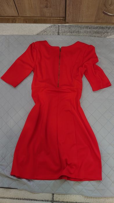 Sukienka czerwona .
