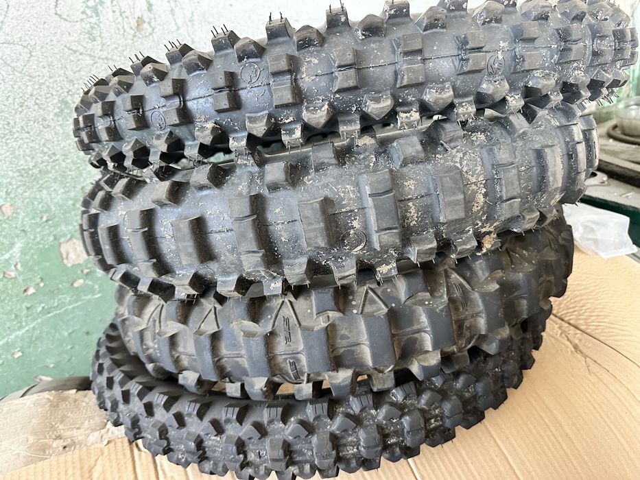 Резина ендуро ..