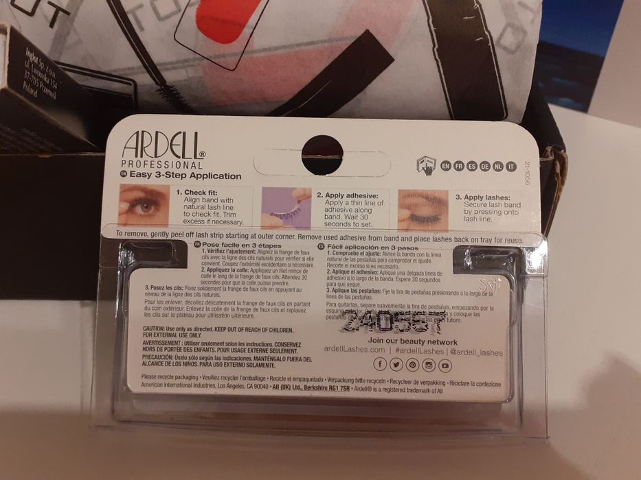 Zestaw sztucznych rzęs Inglot i Ardel Natural 104