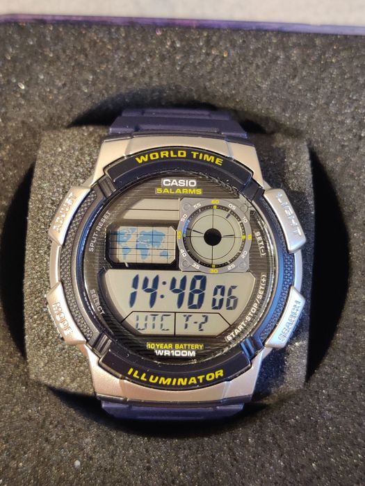 Zegarek Casio AE-1000W-2A