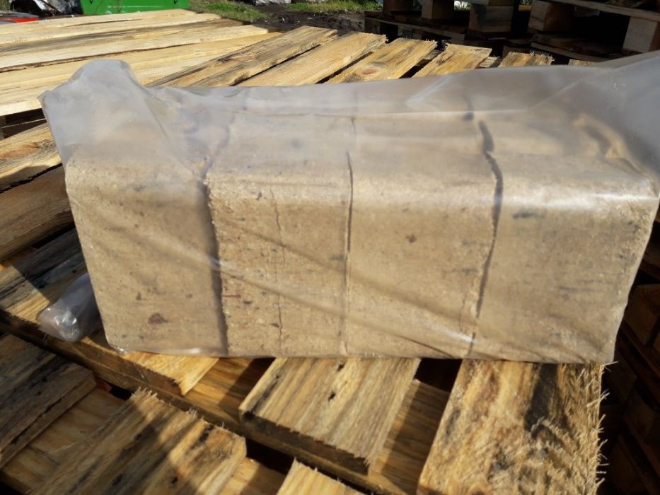 Brykiet Drzewny Kostka RUF. Producent.