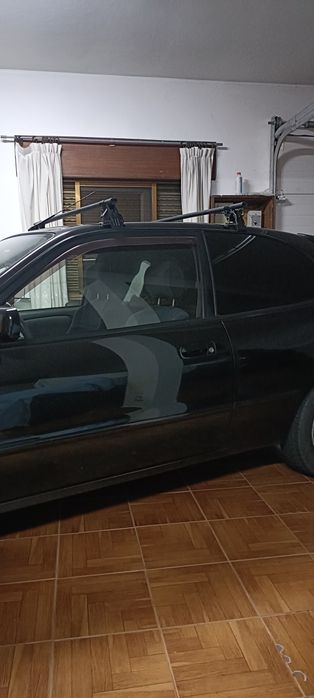 Toyota Corolla 1.9D em excelente estado geral