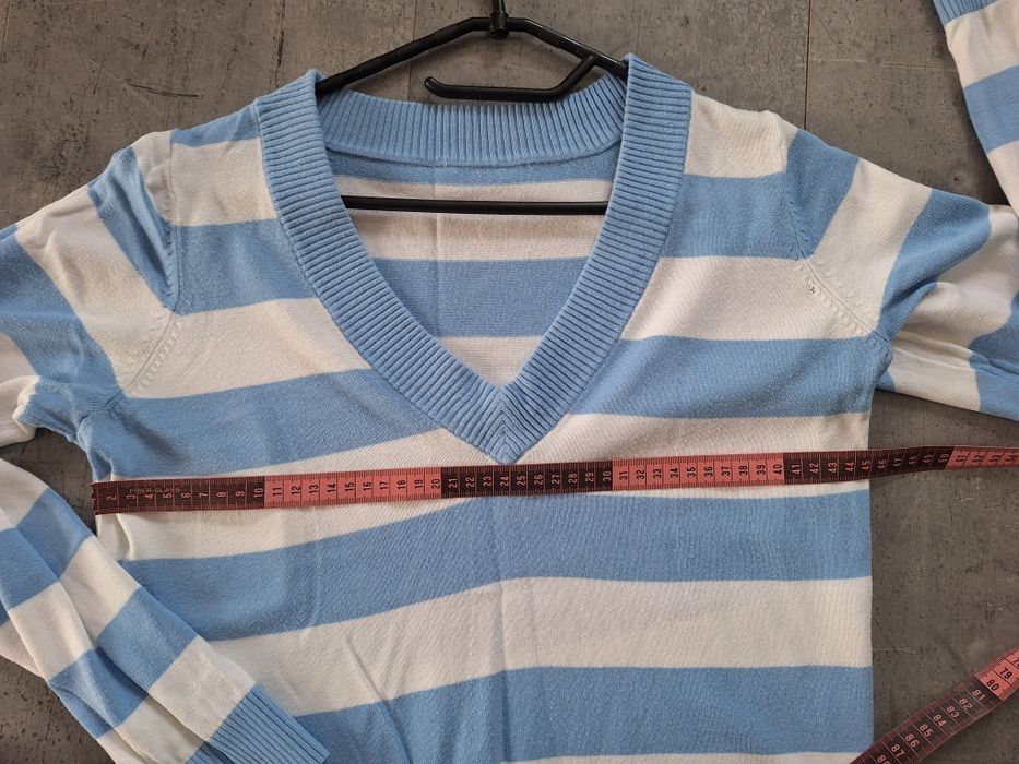 Sweter damski w paski rozm. M