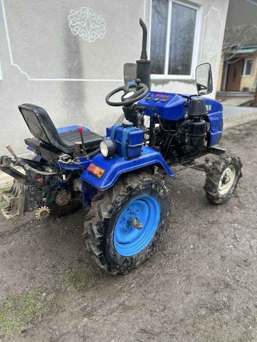Мото трактор zubr