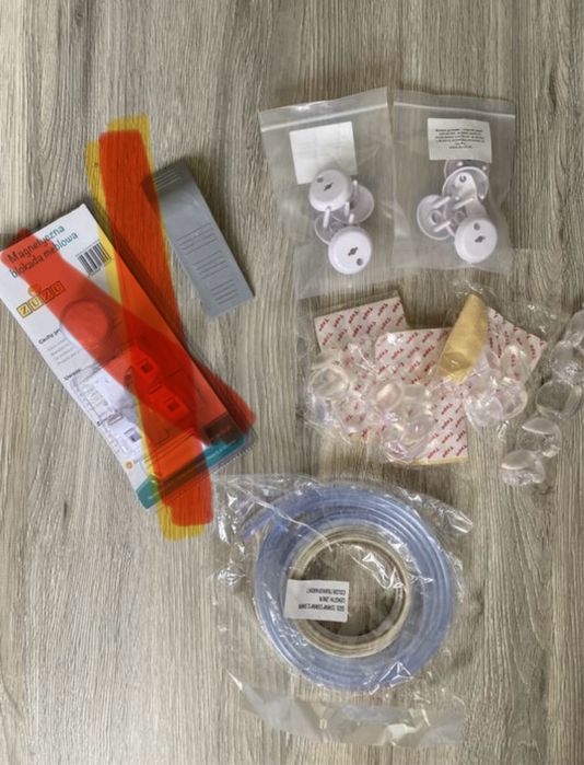 Zestaw zabezpieczenia dla dziecka blokada meblowa gniazdek kantów