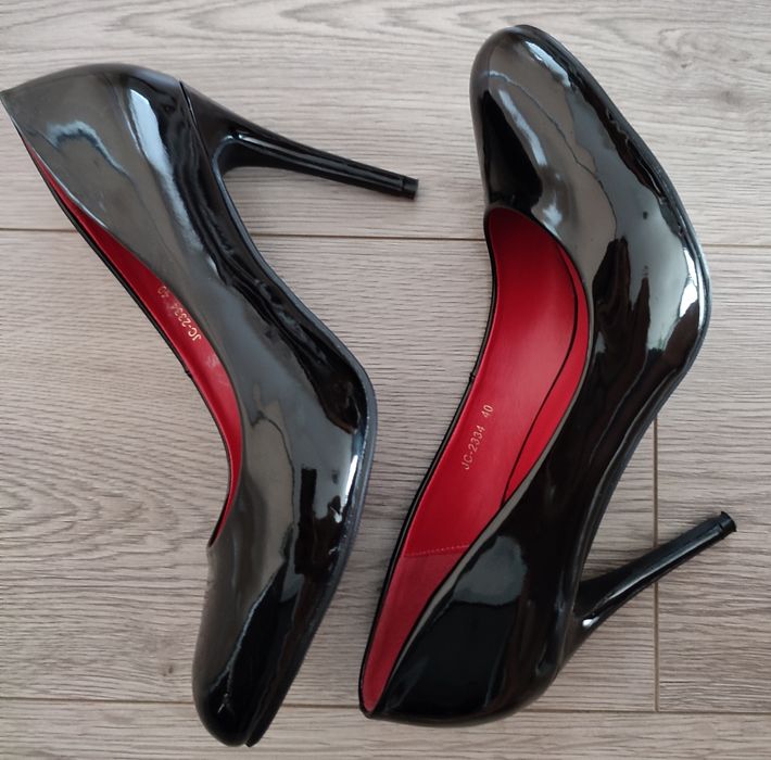 Czółenka czarne,r.40