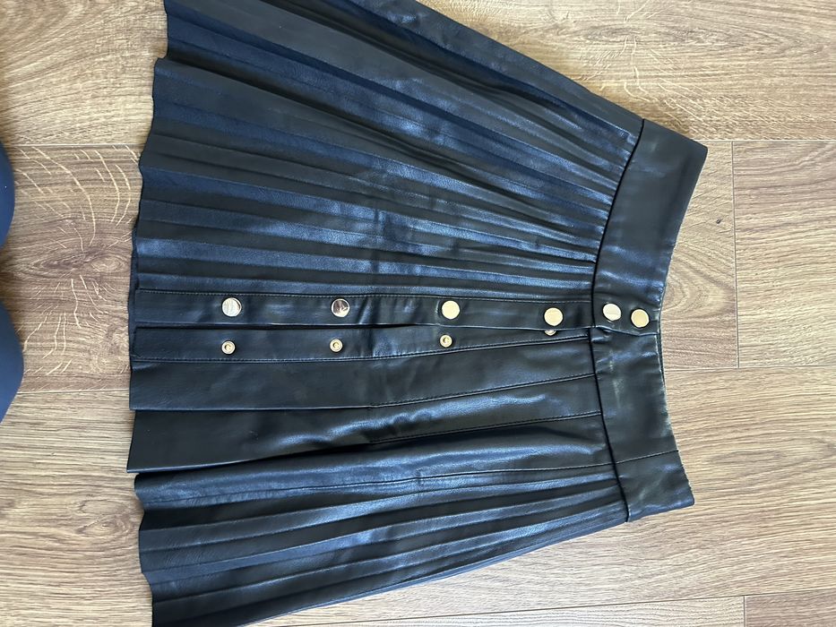 Юбка шкіряна. ZARA