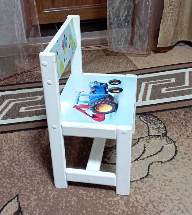 Детский столик со стульчиком, синий трактор