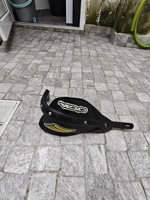 Protetores de mão Cycra