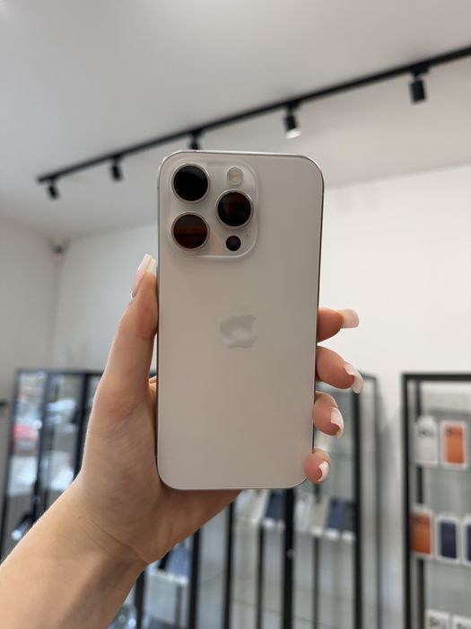 Telefon iPhone 15 PRO 256GB Biały Apple Gwarancja iTrade