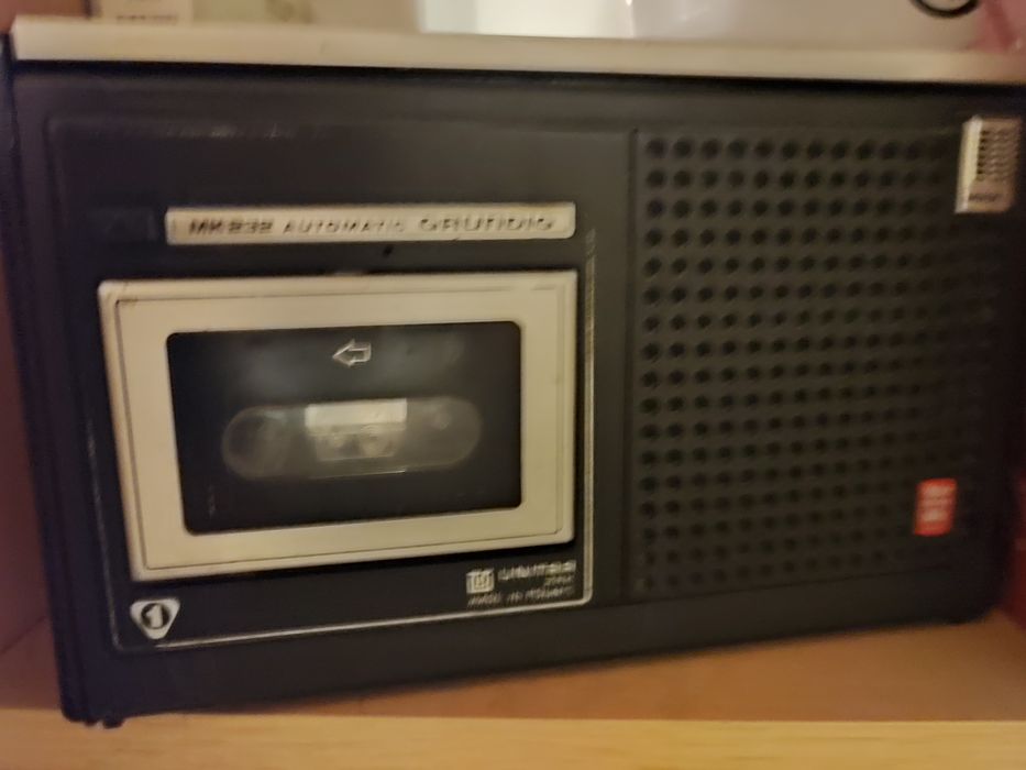 Radiomagnetofon Grundig.