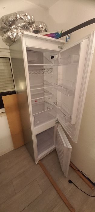 Combinado Encastre IKEA TINAD (NOVO) + Arca Vertical SIEMENS 312L