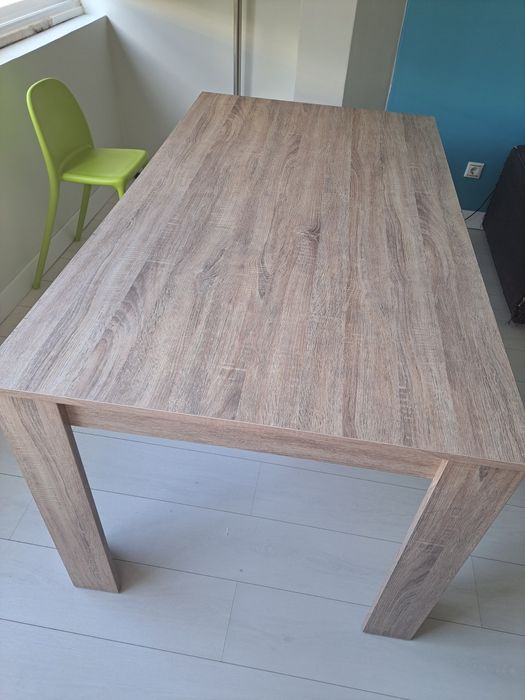 Mesa de jantar + 4 cadeiras