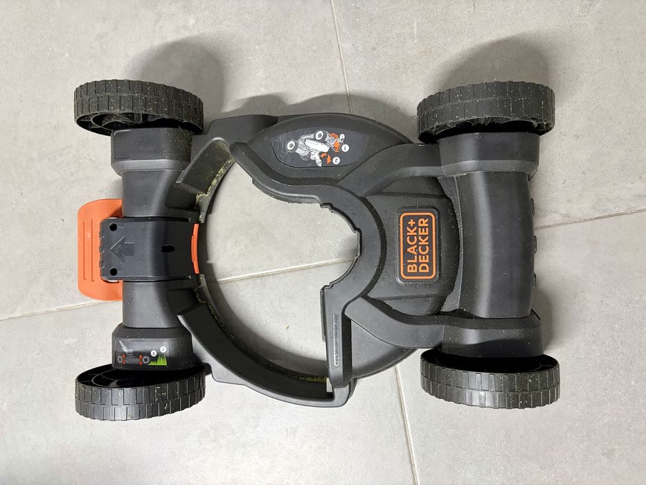 Base Corta Relva Black and Decker CM100-XJ