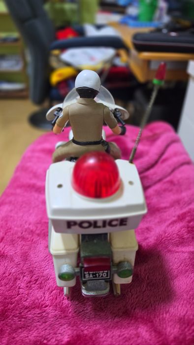 Brinquedo-Motorcycle Police Jumbo Cycle-1984