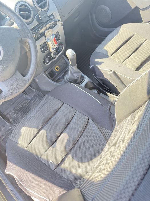 Продам Dacia Duster 2010 року 1.5 дизель