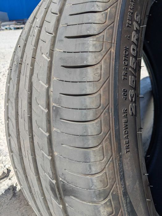 Шини 235/50/19 нові