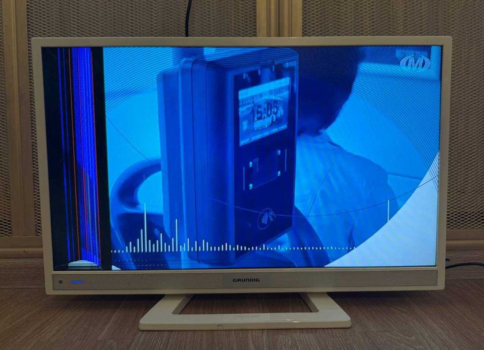 Телевізор Grundig 28 GHW 5600 Побитий Екран